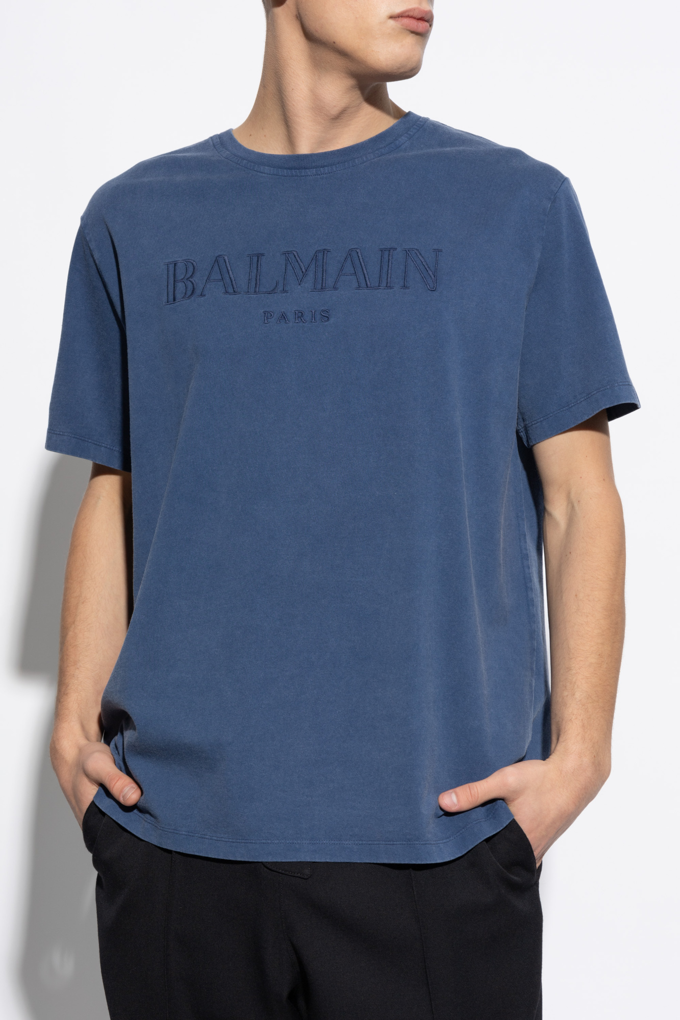 【関税込み】Balmain グレー ロゴパッチ Tシャツ Balmain ロゴ Tシャツ | ピンク | FARFETCH JP